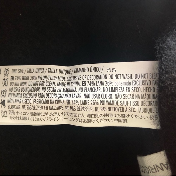 Woman’s beret Sanrio Hello Kitty - Picture 5 of 12